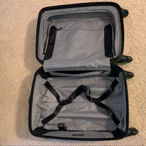 Tumi Vapor - Carry On Suitcase